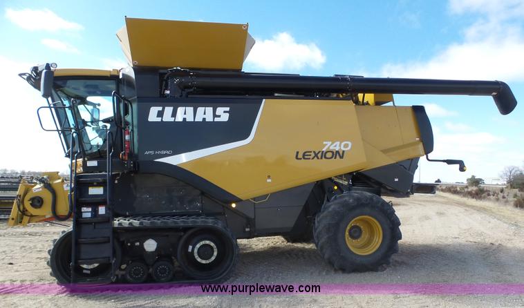 image for item J8913 2013 Lexion Claas 740TT RWA combine