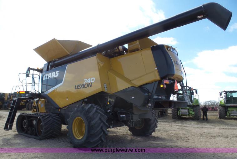 image for item J8913 2013 Lexion Claas 740TT RWA combine