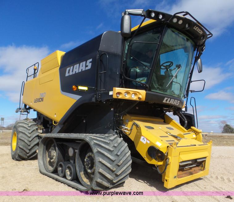 image for item J8913 2013 Lexion Claas 740TT RWA combine
