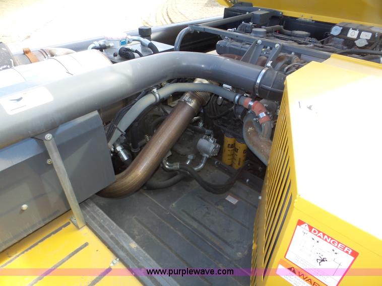 image for item J8913 2013 Lexion Claas 740TT RWA combine