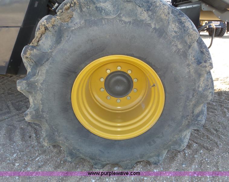 image for item J8914 2013 Lexion Claas 750TT RWA combine