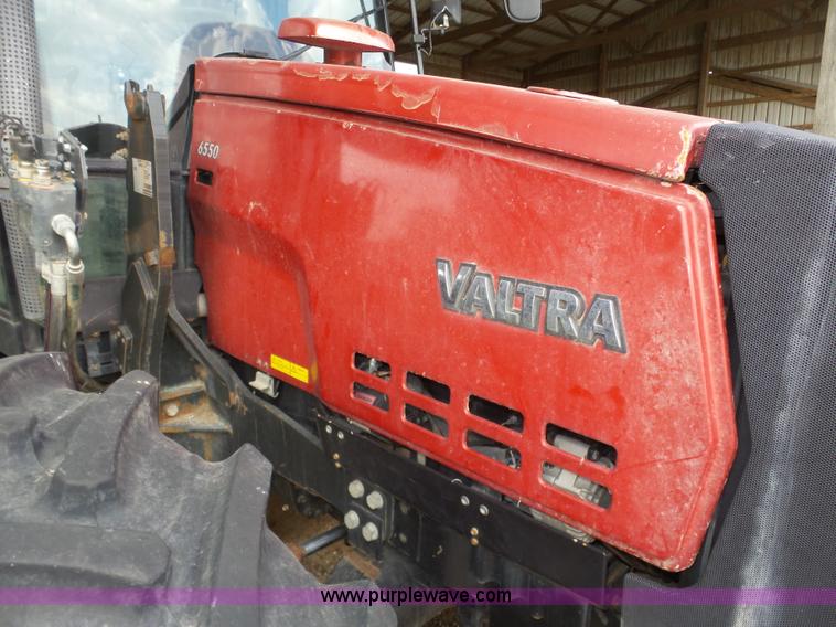 image for item J8919 2002 Valtra 6550 MFWD bidirectional tractor
