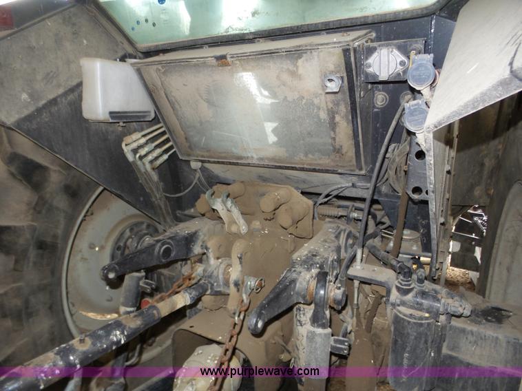 image for item J8919 2002 Valtra 6550 MFWD bidirectional tractor