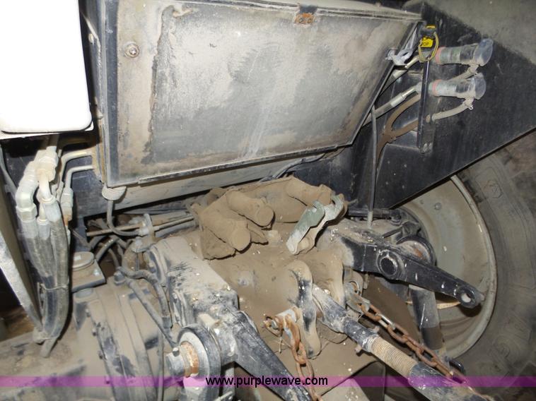 image for item J8919 2002 Valtra 6550 MFWD bidirectional tractor