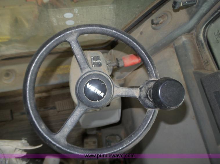 image for item J8919 2002 Valtra 6550 MFWD bidirectional tractor