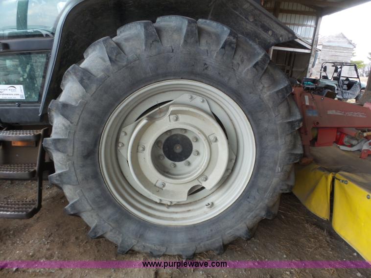 image for item J8919 2002 Valtra 6550 MFWD bidirectional tractor