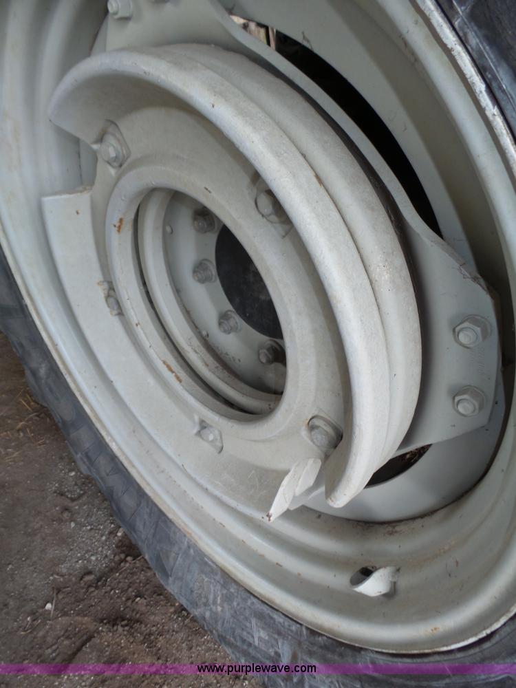 image for item J8919 2002 Valtra 6550 MFWD bidirectional tractor