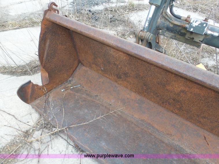 image for item J8919 2002 Valtra 6550 MFWD bidirectional tractor