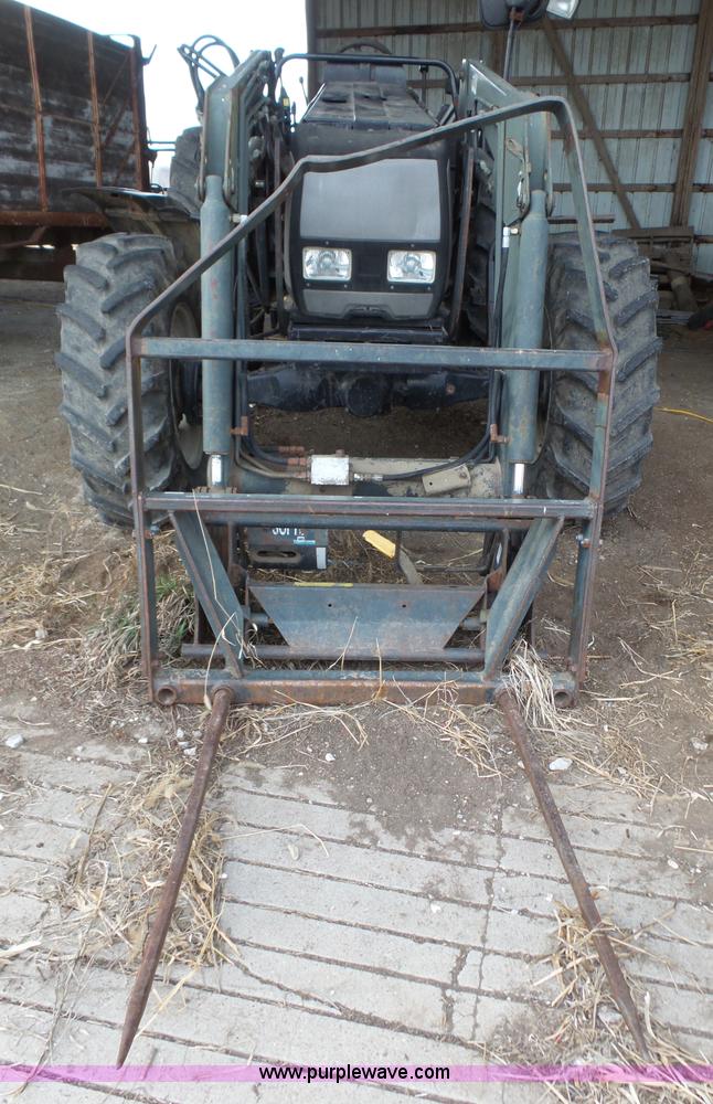 image for item J8920 2001 Valtra 700 MFWD tractor