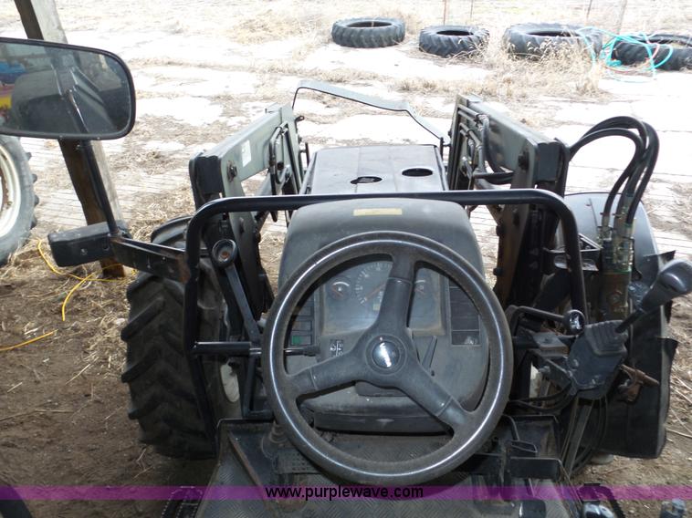 image for item J8920 2001 Valtra 700 MFWD tractor