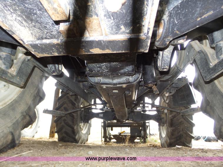 image for item J8920 2001 Valtra 700 MFWD tractor