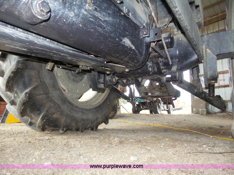 image for item J8920 2001 Valtra 700 MFWD tractor