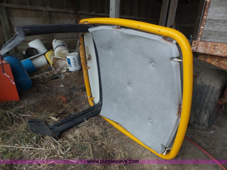 image for item J8920 2001 Valtra 700 MFWD tractor