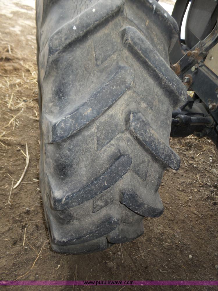 image for item J8920 2001 Valtra 700 MFWD tractor