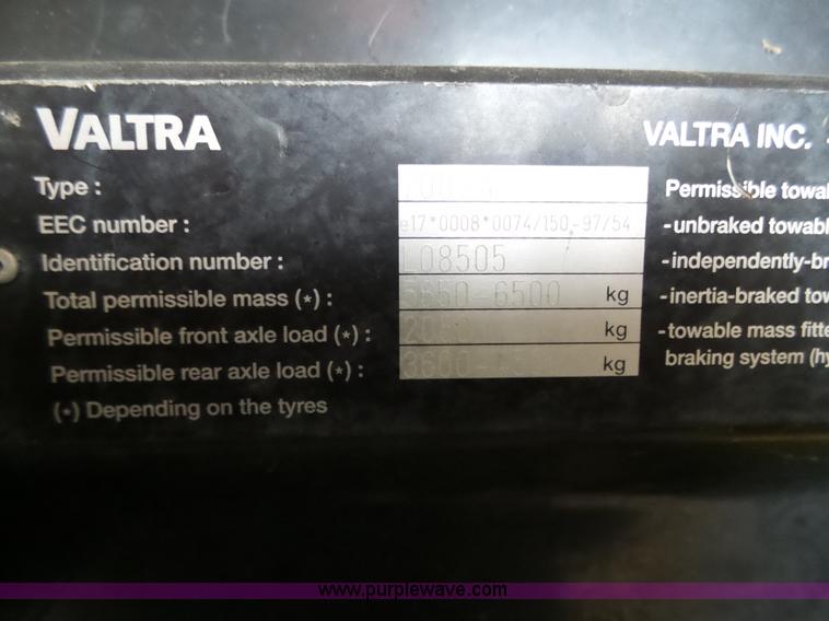 image for item J8920 2001 Valtra 700 MFWD tractor