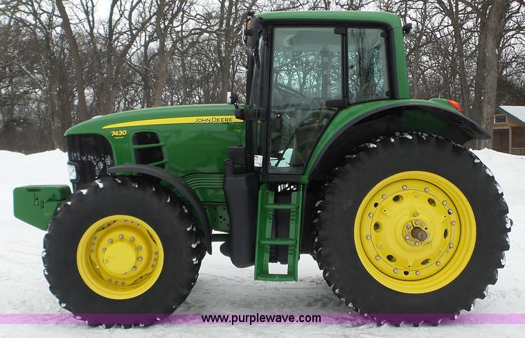 image for item K3492 2009 John Deere 7430 Premium MFWD tractor