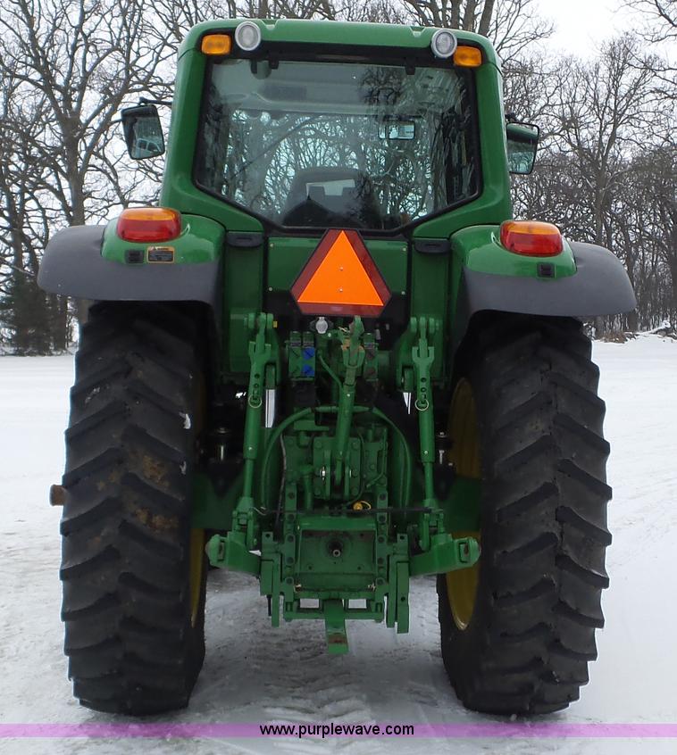 image for item K3492 2009 John Deere 7430 Premium MFWD tractor