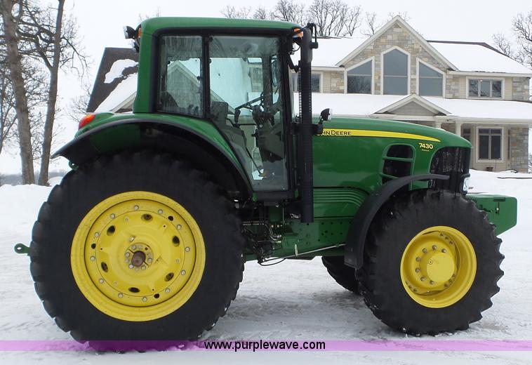 image for item K3492 2009 John Deere 7430 Premium MFWD tractor