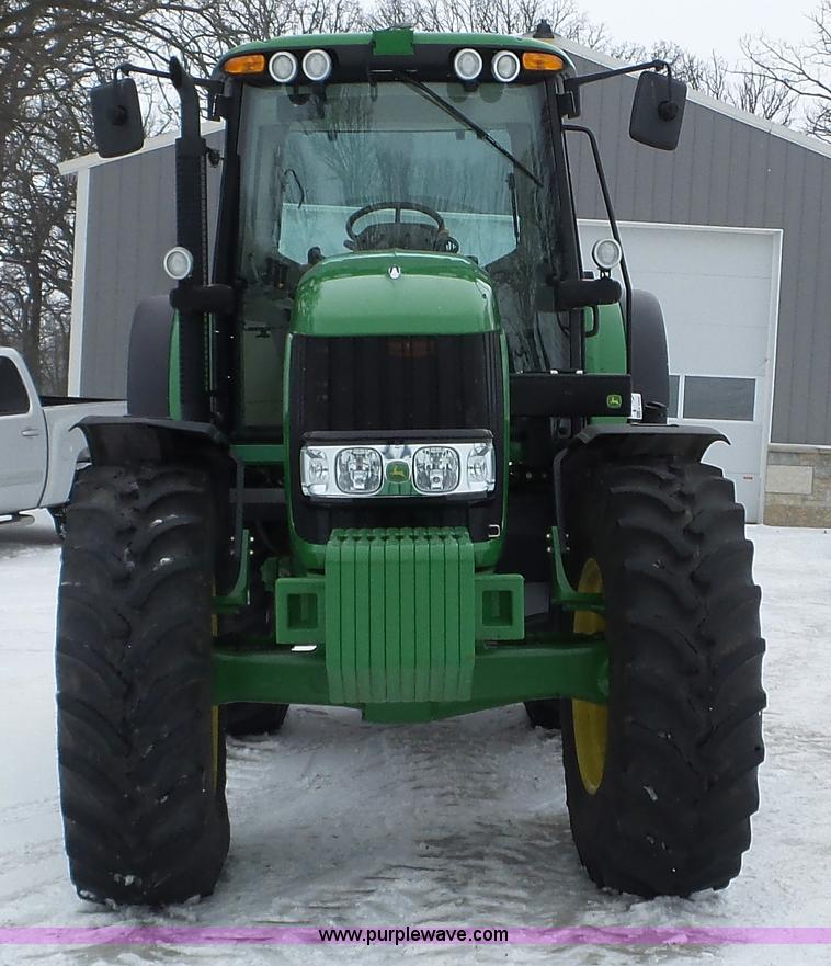 image for item K3492 2009 John Deere 7430 Premium MFWD tractor