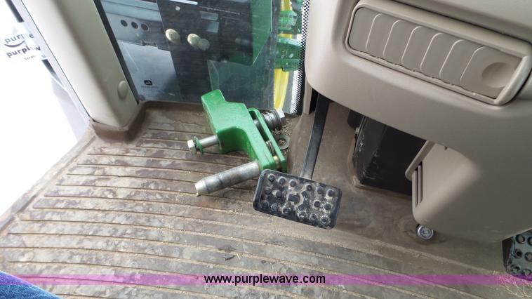 image for item K3492 2009 John Deere 7430 Premium MFWD tractor