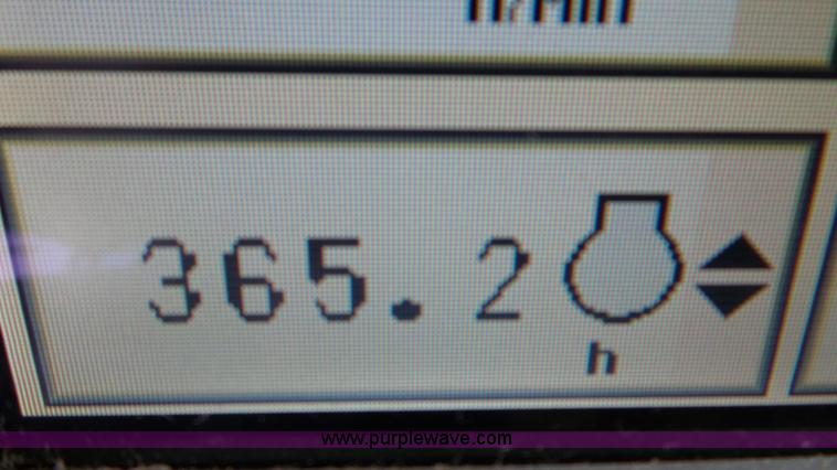 image for item K3492 2009 John Deere 7430 Premium MFWD tractor