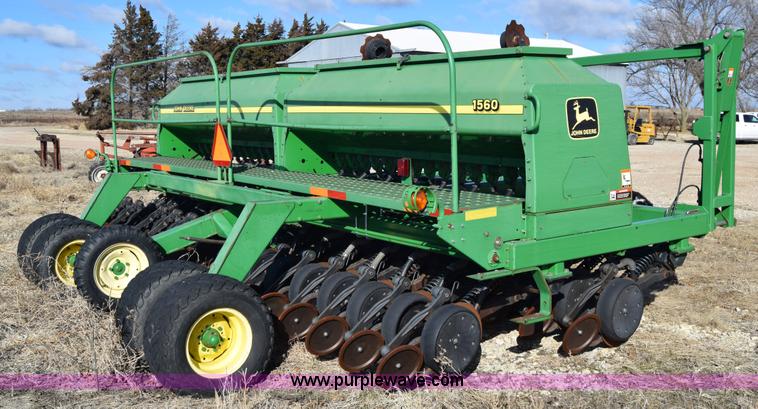 image for item K4422 John Deere 1560 grain drill