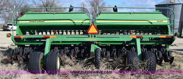 image for item K4422 John Deere 1560 grain drill