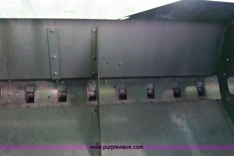 image for item K4422 John Deere 1560 grain drill