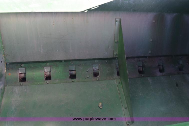 image for item K4422 John Deere 1560 grain drill