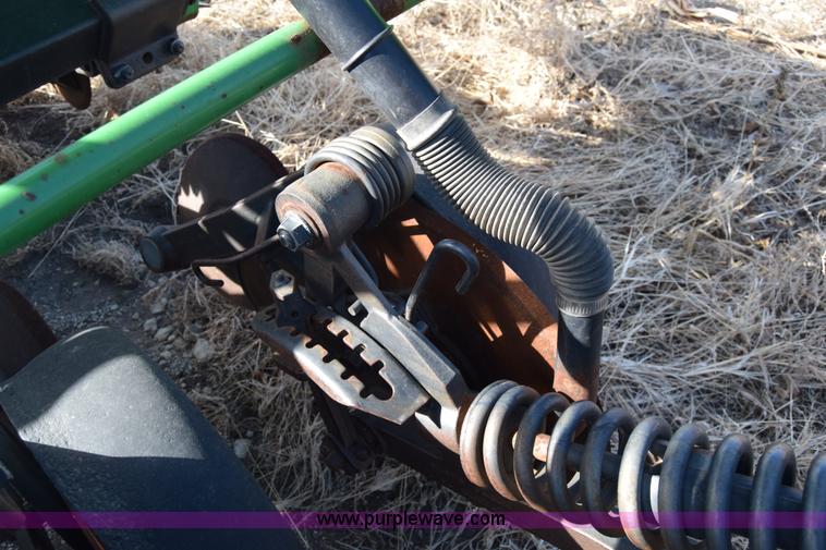 image for item K4422 John Deere 1560 grain drill
