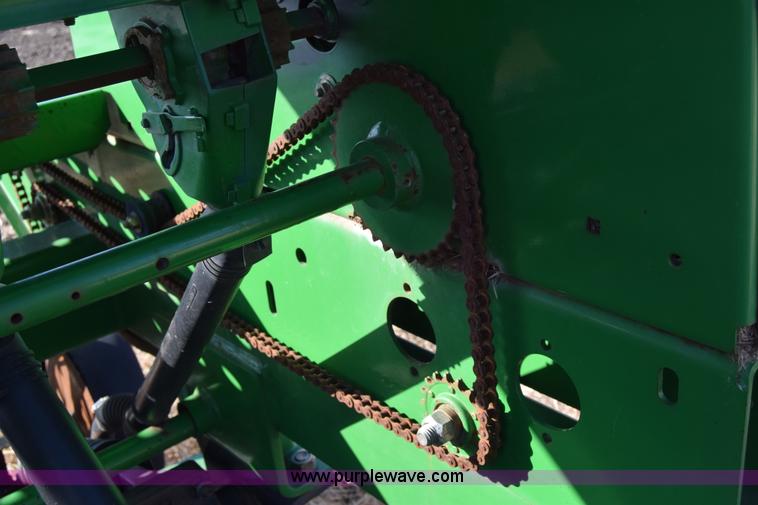 image for item K4422 John Deere 1560 grain drill