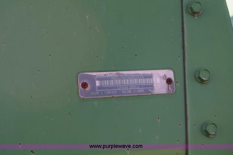 image for item K4422 John Deere 1560 grain drill