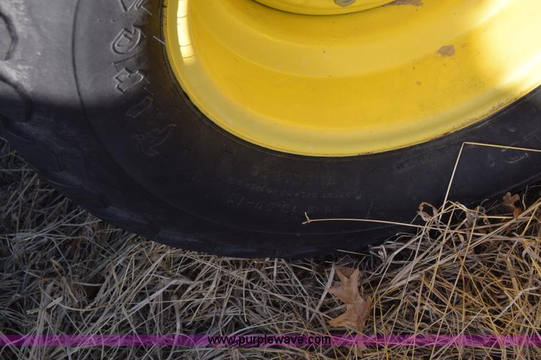 image for item K4422 John Deere 1560 grain drill