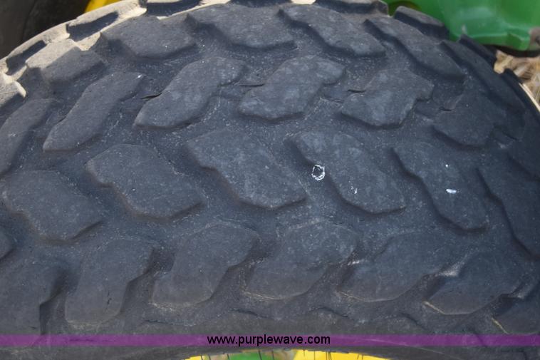 image for item K4422 John Deere 1560 grain drill