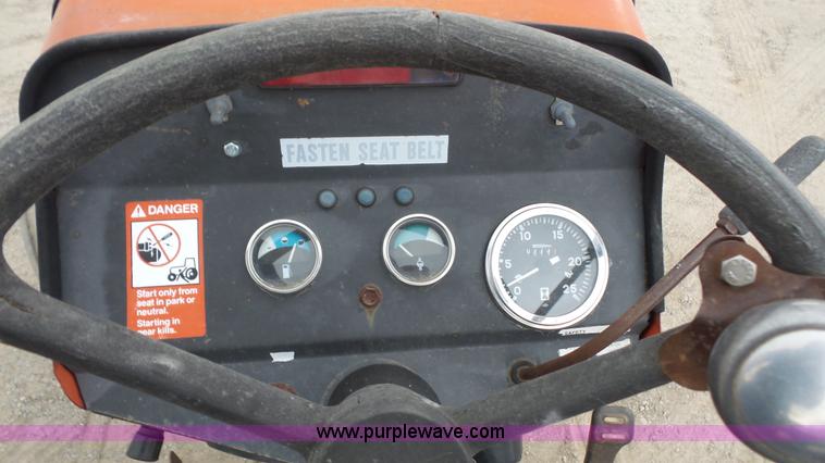 image for item K5066 Massey Ferguson 261 tractor