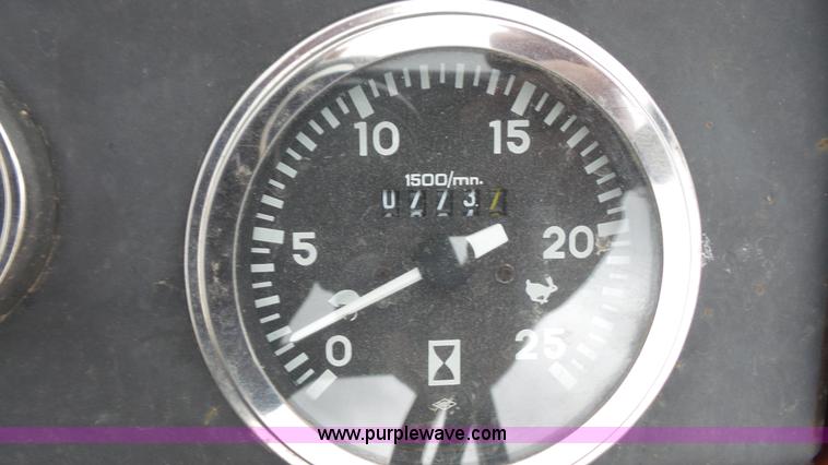 image for item K5066 Massey Ferguson 261 tractor