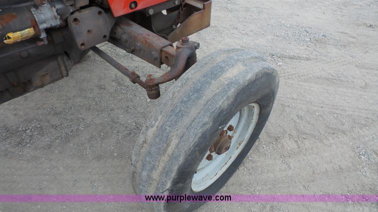 image for item K5066 Massey Ferguson 261 tractor