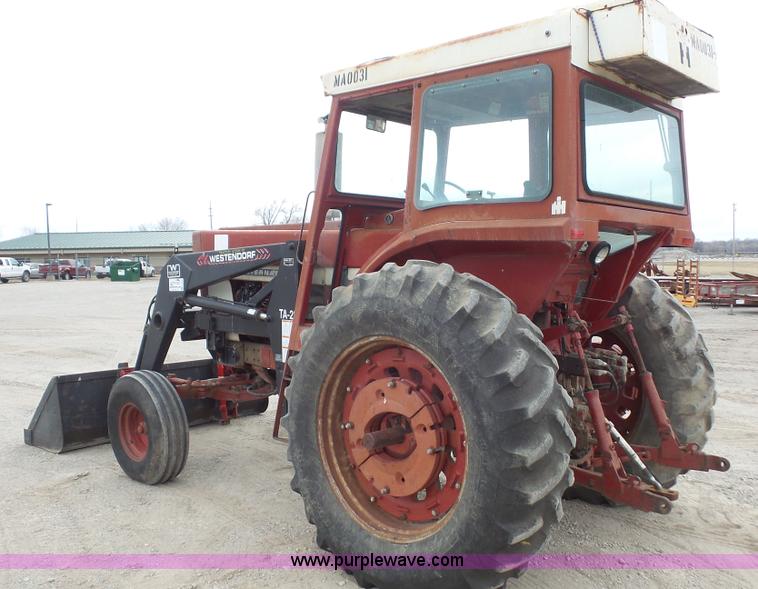 image for item K5069 1975 International 966 tractor