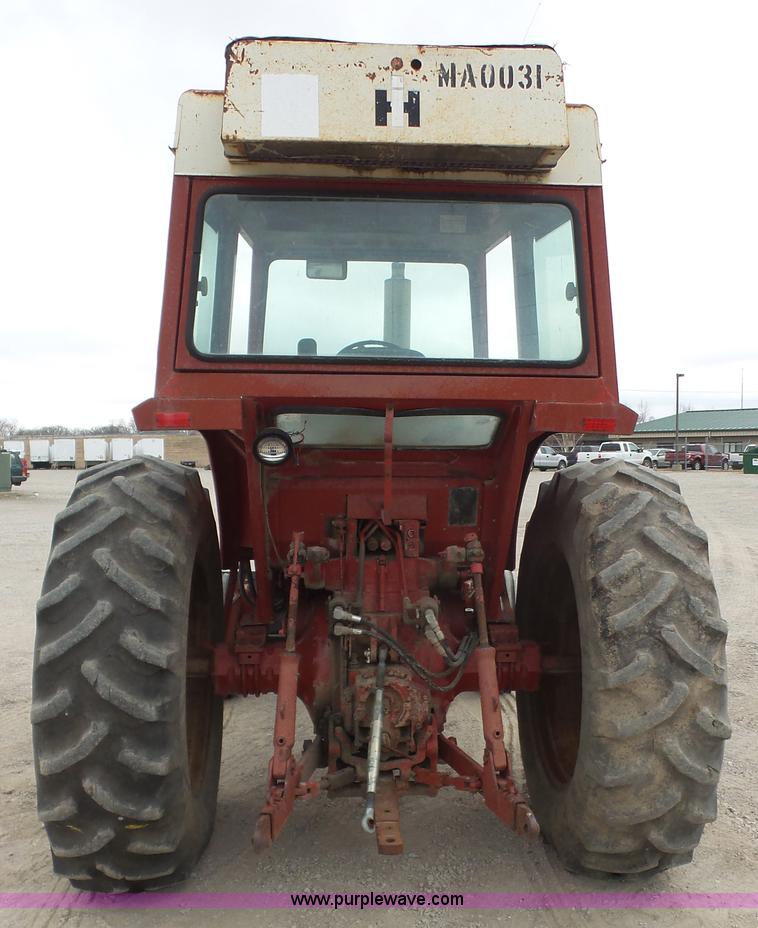 image for item K5069 1975 International 966 tractor