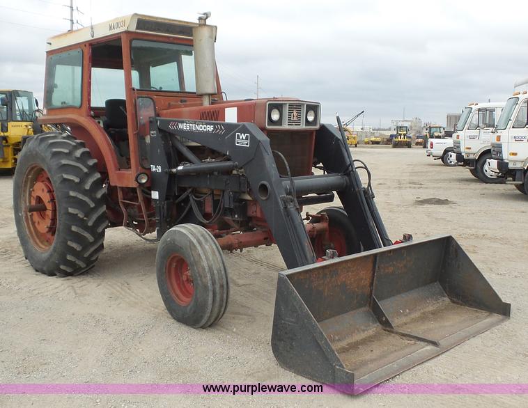 image for item K5069 1975 International 966 tractor