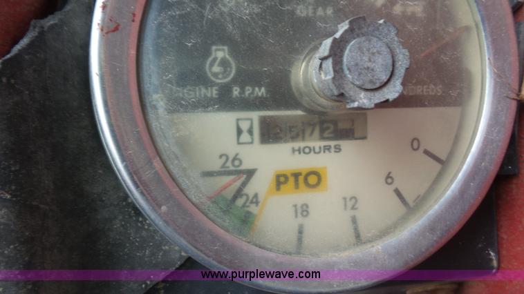 image for item K5069 1975 International 966 tractor