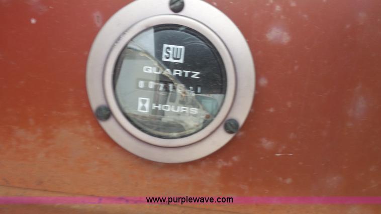 image for item K5069 1975 International 966 tractor