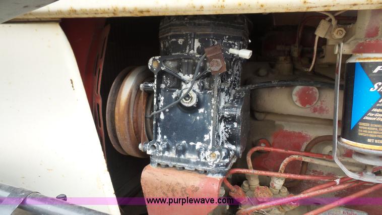 image for item K5069 1975 International 966 tractor