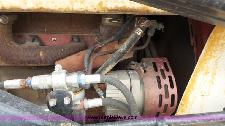 image for item K5069 1975 International 966 tractor