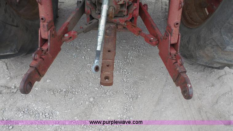 image for item K5069 1975 International 966 tractor