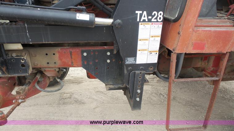 image for item K5069 1975 International 966 tractor