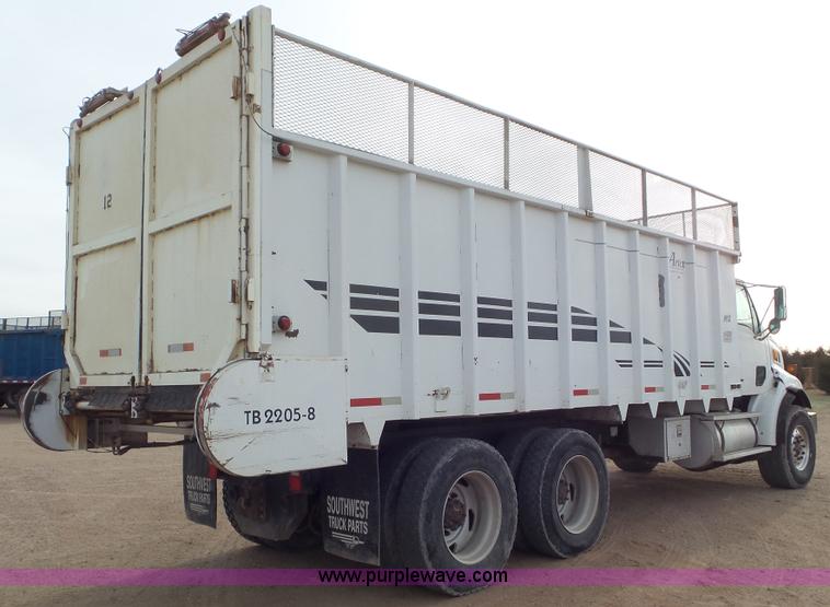 image for item K6895 1999 Sterling Acterra A9500 silage truck