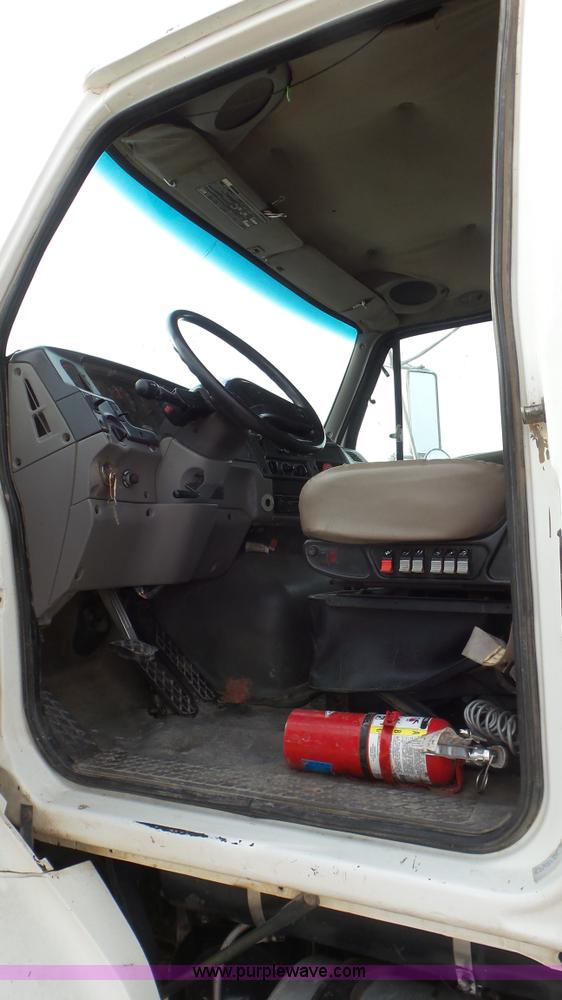 image for item K6895 1999 Sterling Acterra A9500 silage truck