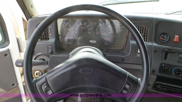 image for item K6895 1999 Sterling Acterra A9500 silage truck