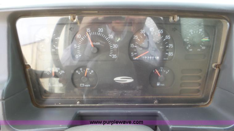 image for item K6895 1999 Sterling Acterra A9500 silage truck